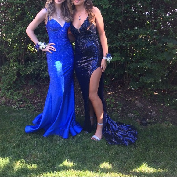 Size 2 Navy Sequin Slit Prom Dress - Picture 4 of 5